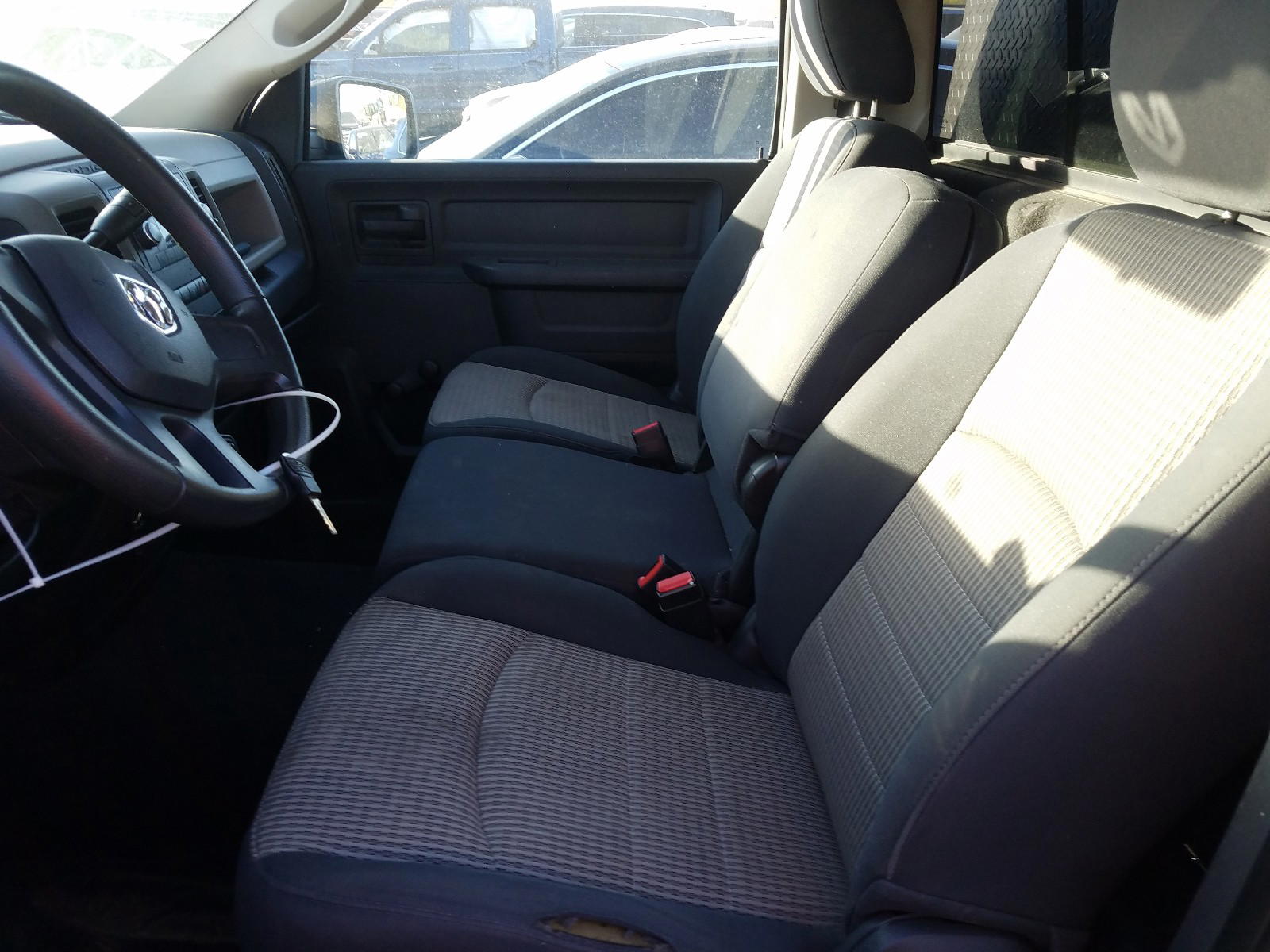 Photo 5 from auction – 2011 DODGE RAM 1500 with VIN 3D7JB1EKXBG540197