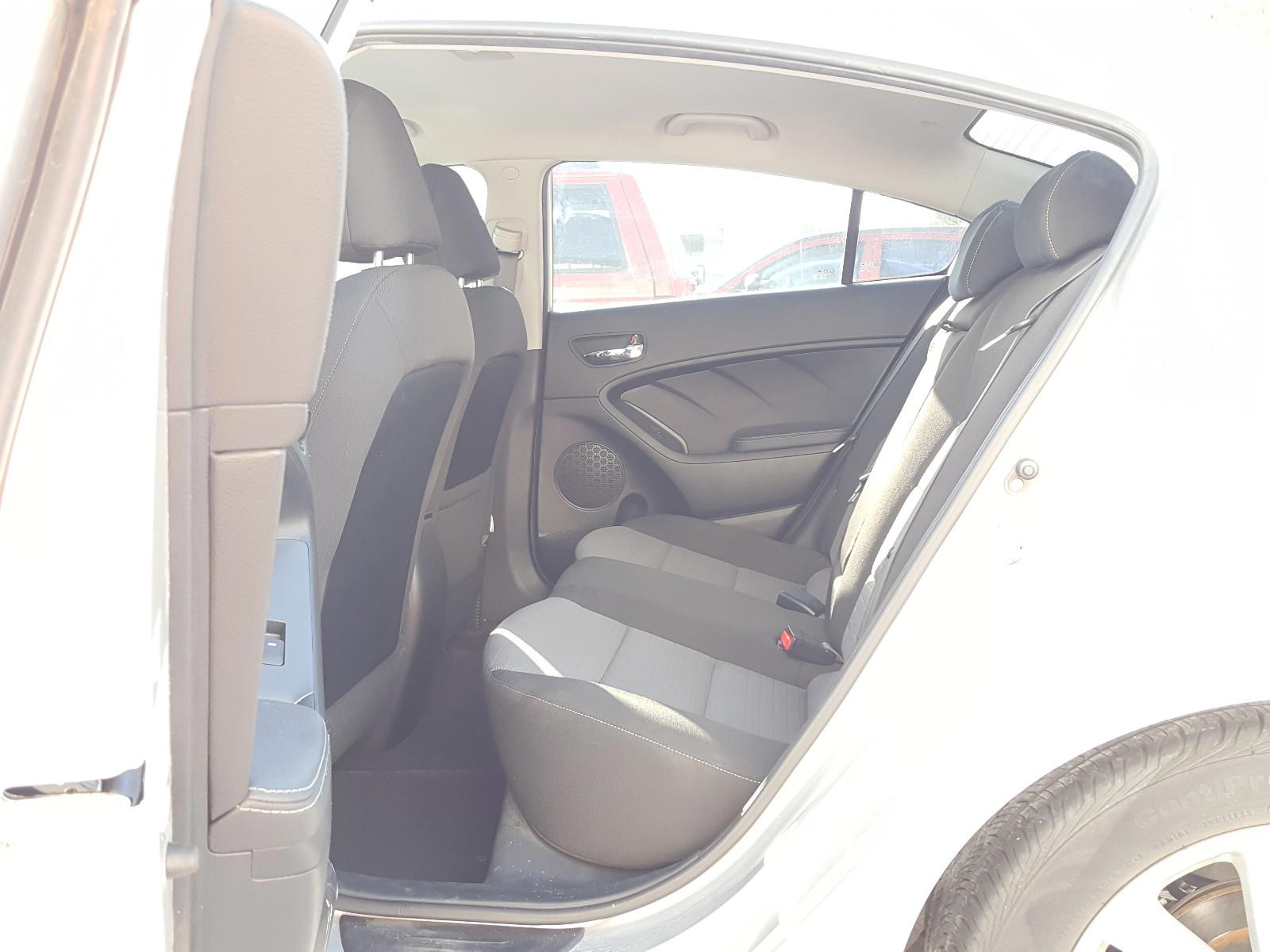 Photo 6 from auction – 2014 KIA FORTE EX with VIN KNAFX4A81E5045697