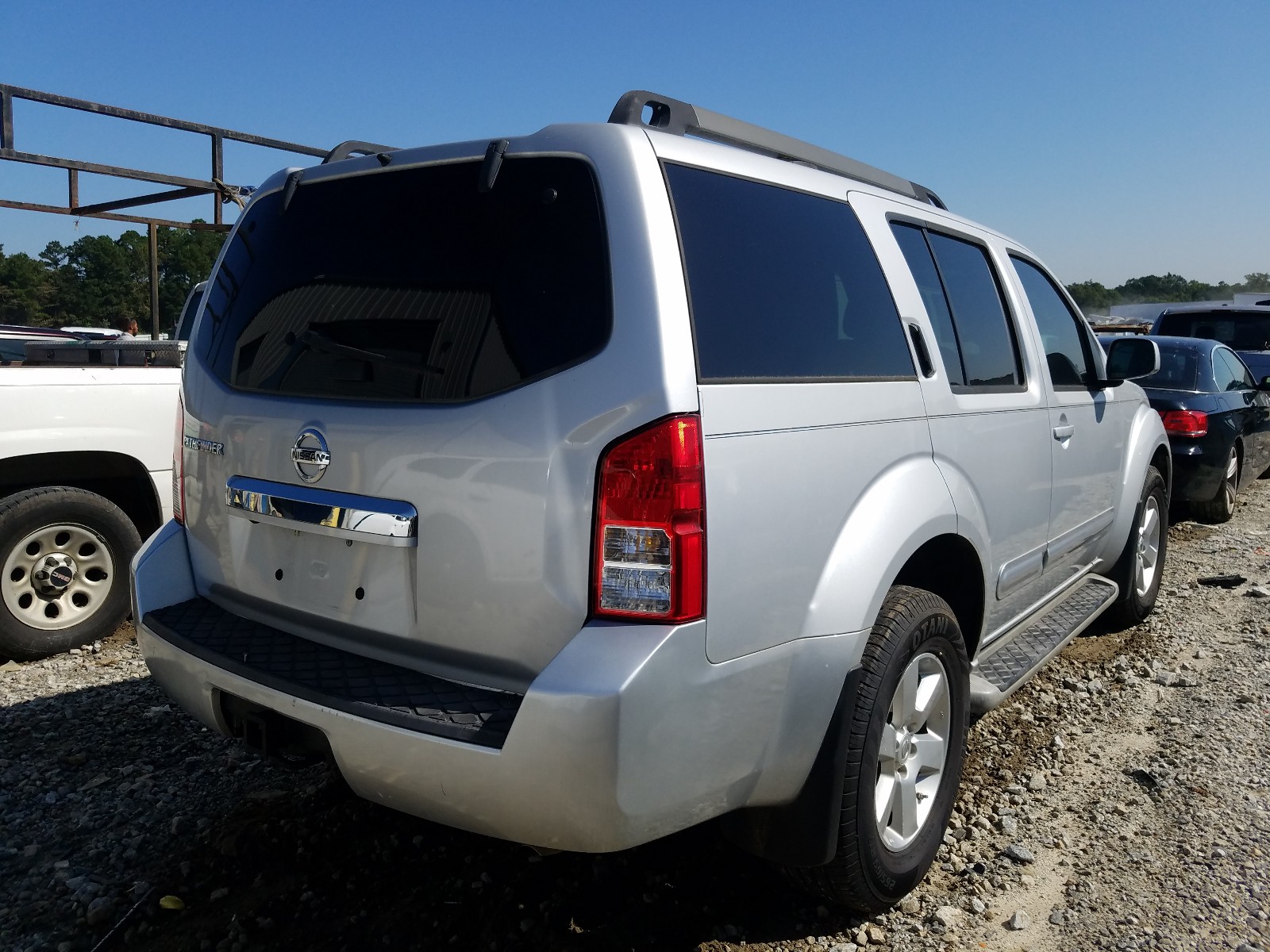 Photo 4 from auction – 2012 NISSAN PATHFINDER with VIN 5N1AR1NN9CC606075