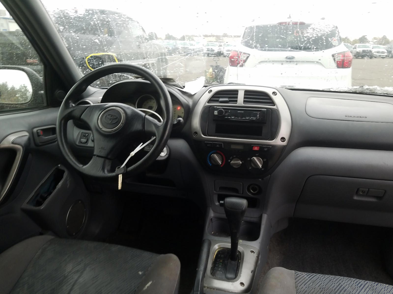 Photo 9 from auction – 2002 TOYOTA RAV4 with VIN JTEGH20V926009841