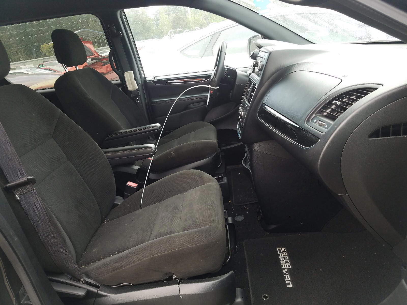 Photo 5 from auction – 2016 DODGE GRAND CARA with VIN 2C4RDGBG7GR348182