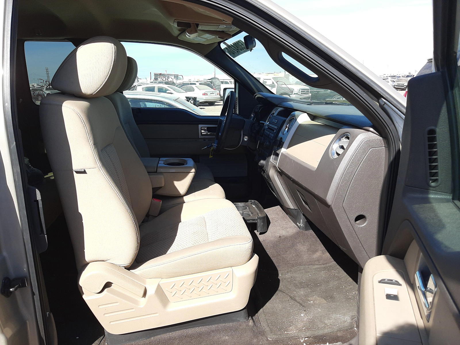 Photo 5 from auction – 2010 FORD F150 SUPER with VIN 1FTEX1E85AFA36237
