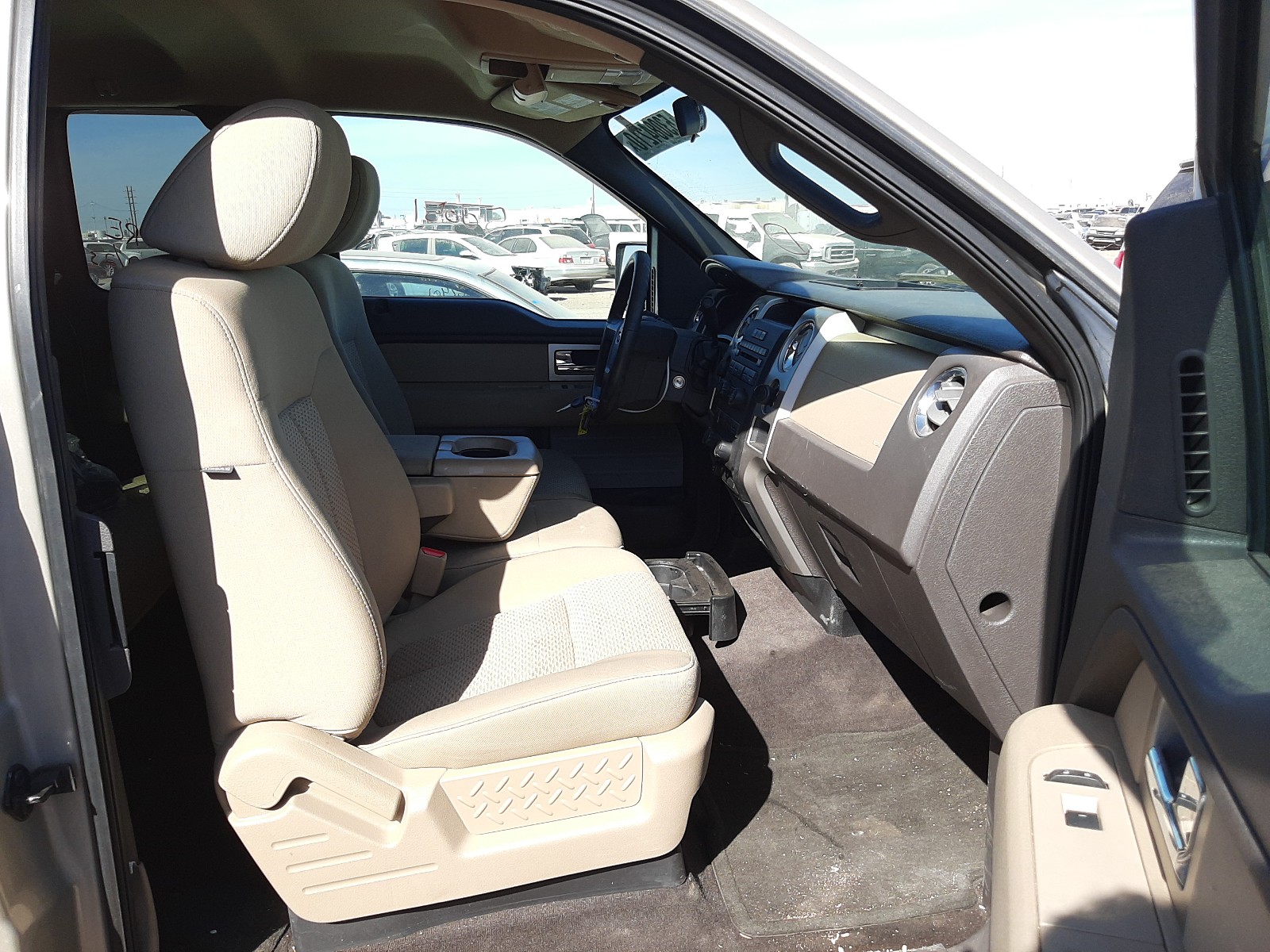 Zdjęcie 5 z aukcji – 2010 FORD F150 SUPER z VIN 1FTEX1E85AFA36237