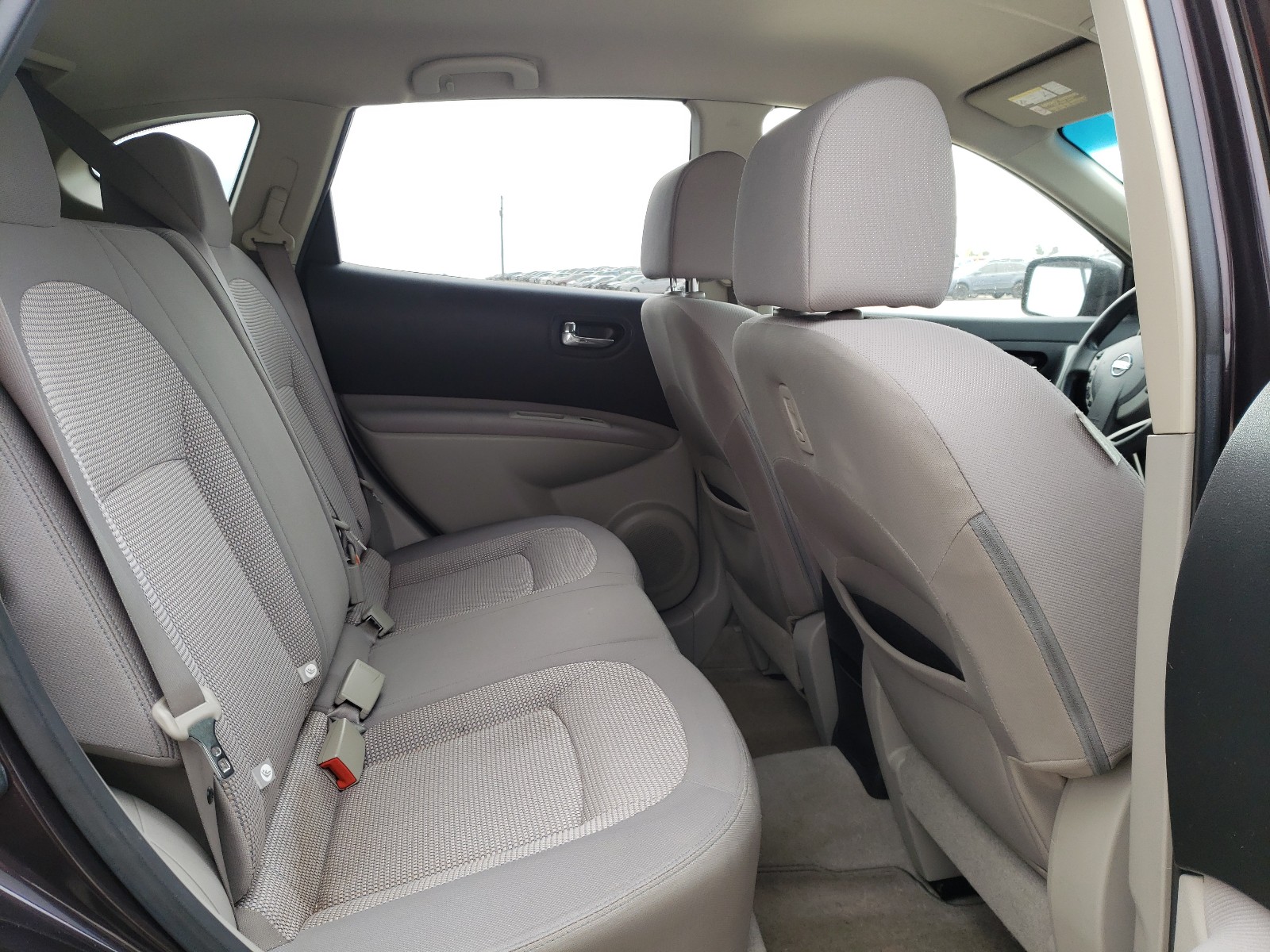 Photo 6 from auction – 2013 NISSAN ROGUE S with VIN JN8AS5MT8DW513570
