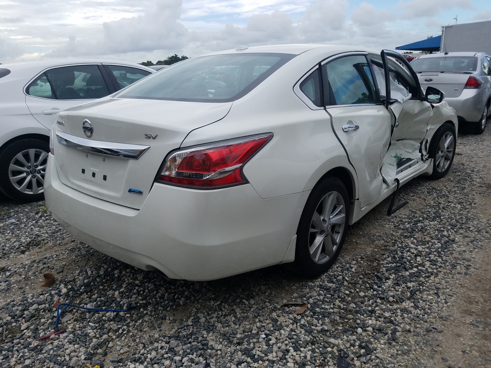 Photo 4 from auction – 2014 NISSAN ALTIMA 2.5 with VIN 1N4AL3AP5EC416839