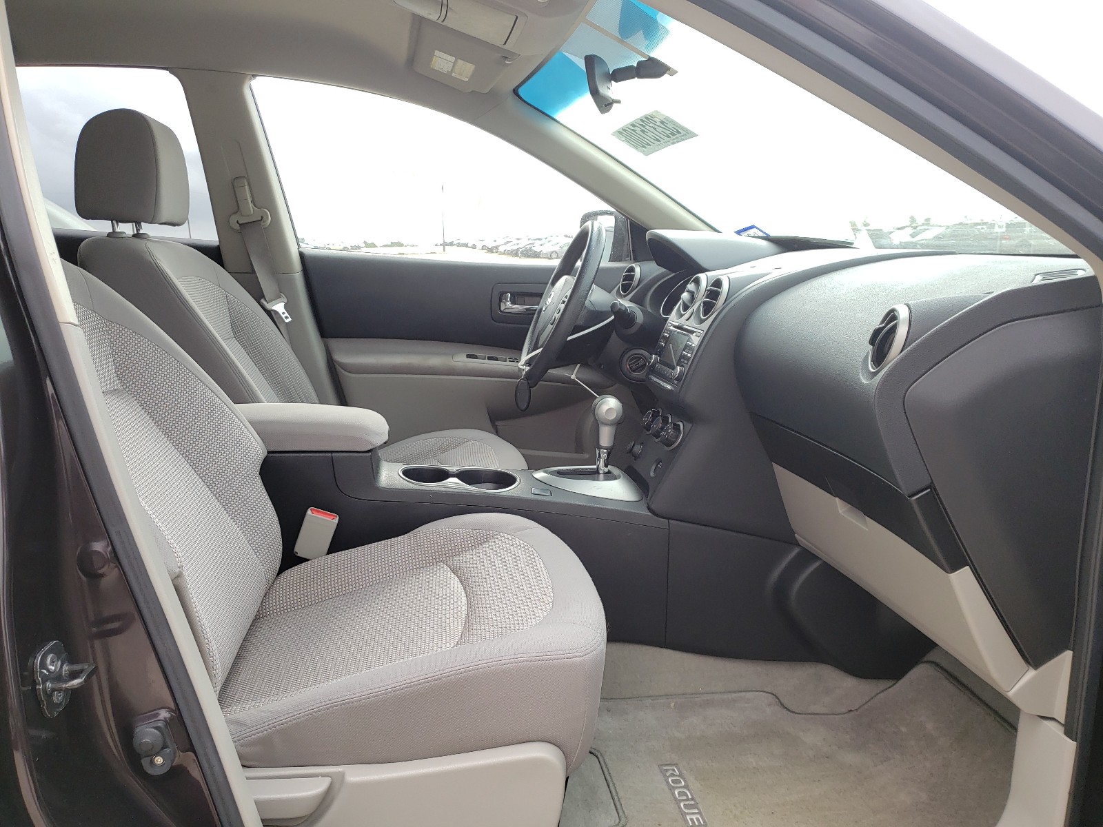 Photo 5 from auction – 2013 NISSAN ROGUE S with VIN JN8AS5MT8DW513570