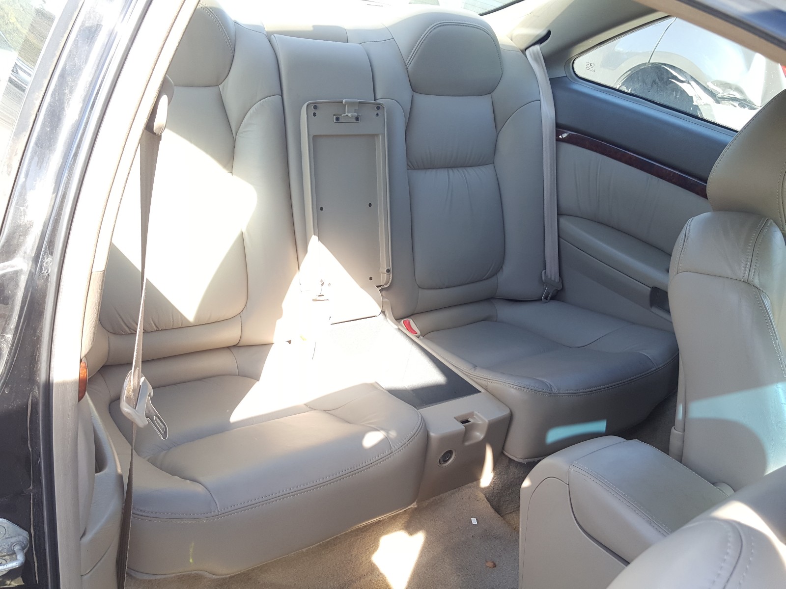 Photo 6 from auction – 2001 ACURA SLX with VIN 19UYA42491A027007