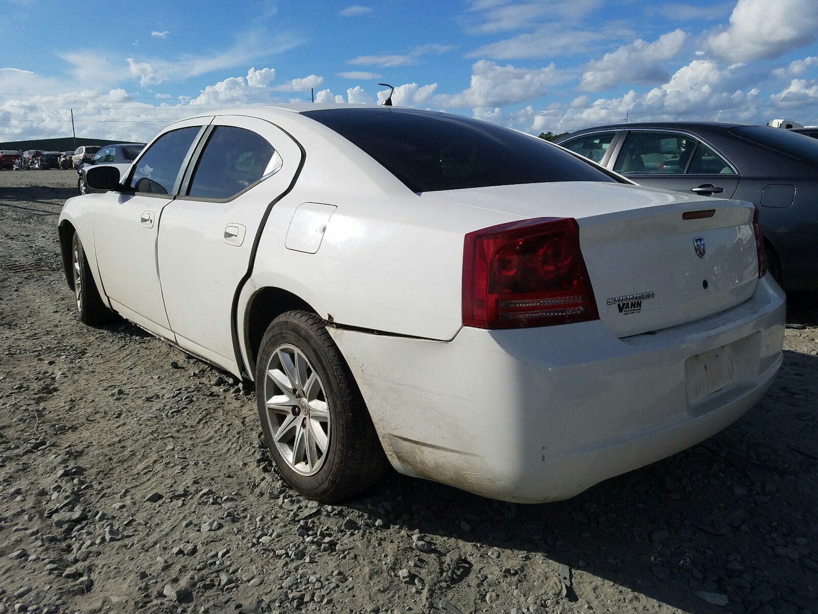 Photo 3 from auction – 2008 DODGE CHARGER with VIN 2B3KA43R08H116444