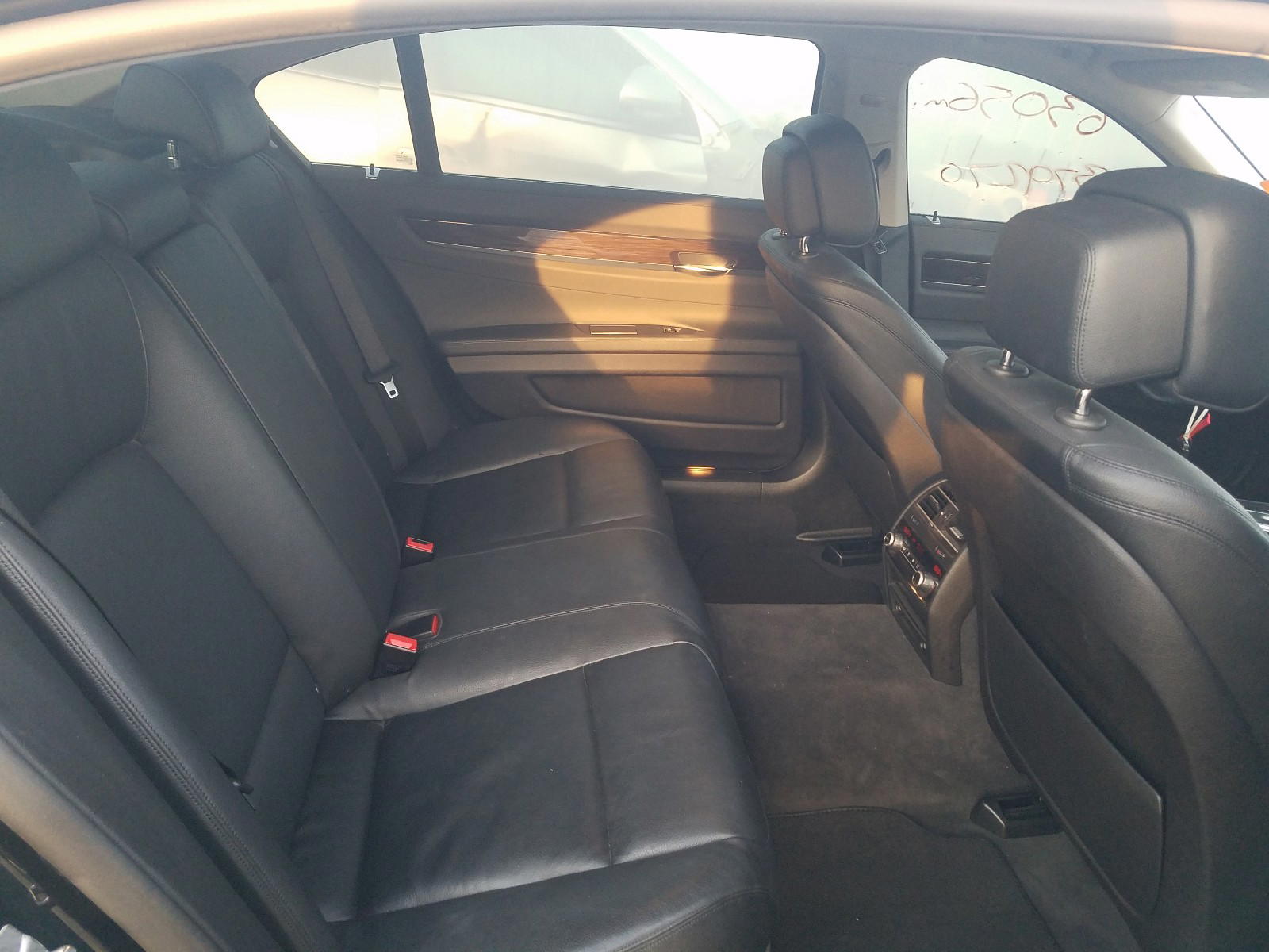 Photo 6 from auction – 2015 BMW 740 LI with VIN WBAYE4C55FD947407