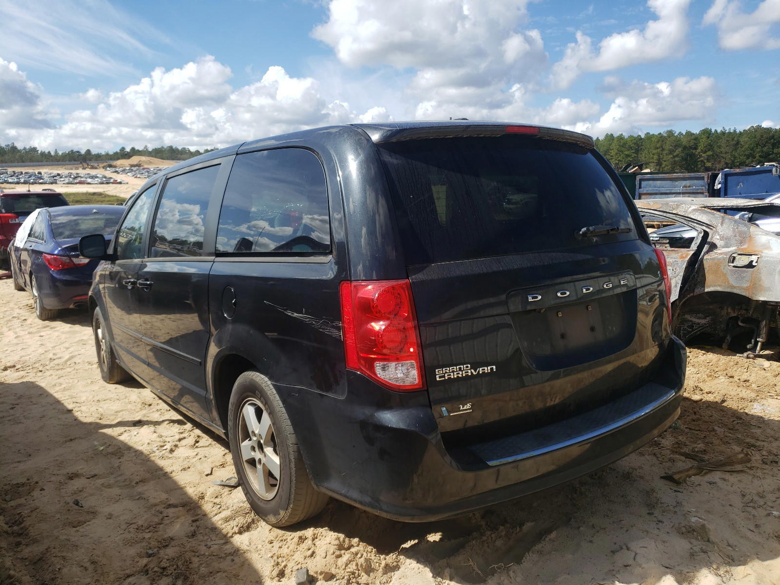 Photo 3 from auction – 2011 DODGE CARAVAN with VIN 2D4RN3DG6BR617514