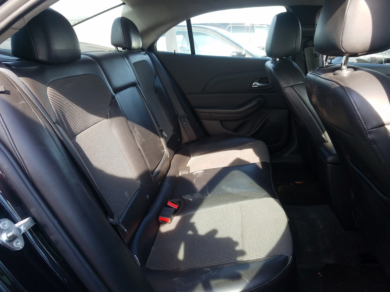 Photo 6 from auction – 2015 CHEVROLET MALIBU 1LT with VIN 1G11C5SLXFF192316