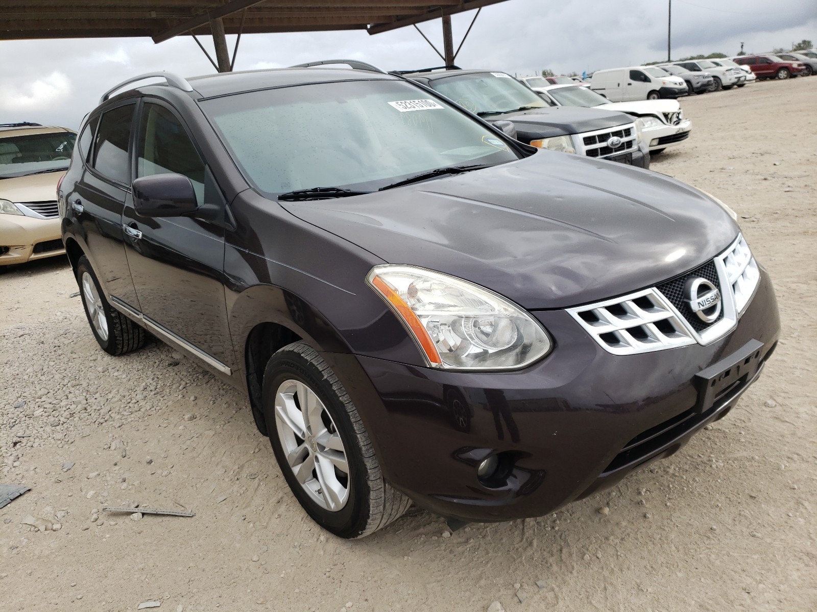 NISSAN ROGUE S 2013 with VIN JN8AS5MT8DW513570 - Photo from auction