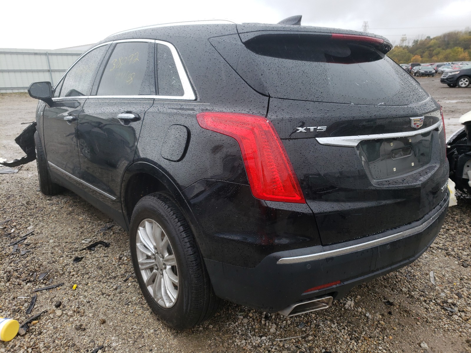 Photo 3 from auction – 2017 CADILLAC XT5 with VIN 1GYKNARS4HZ279300