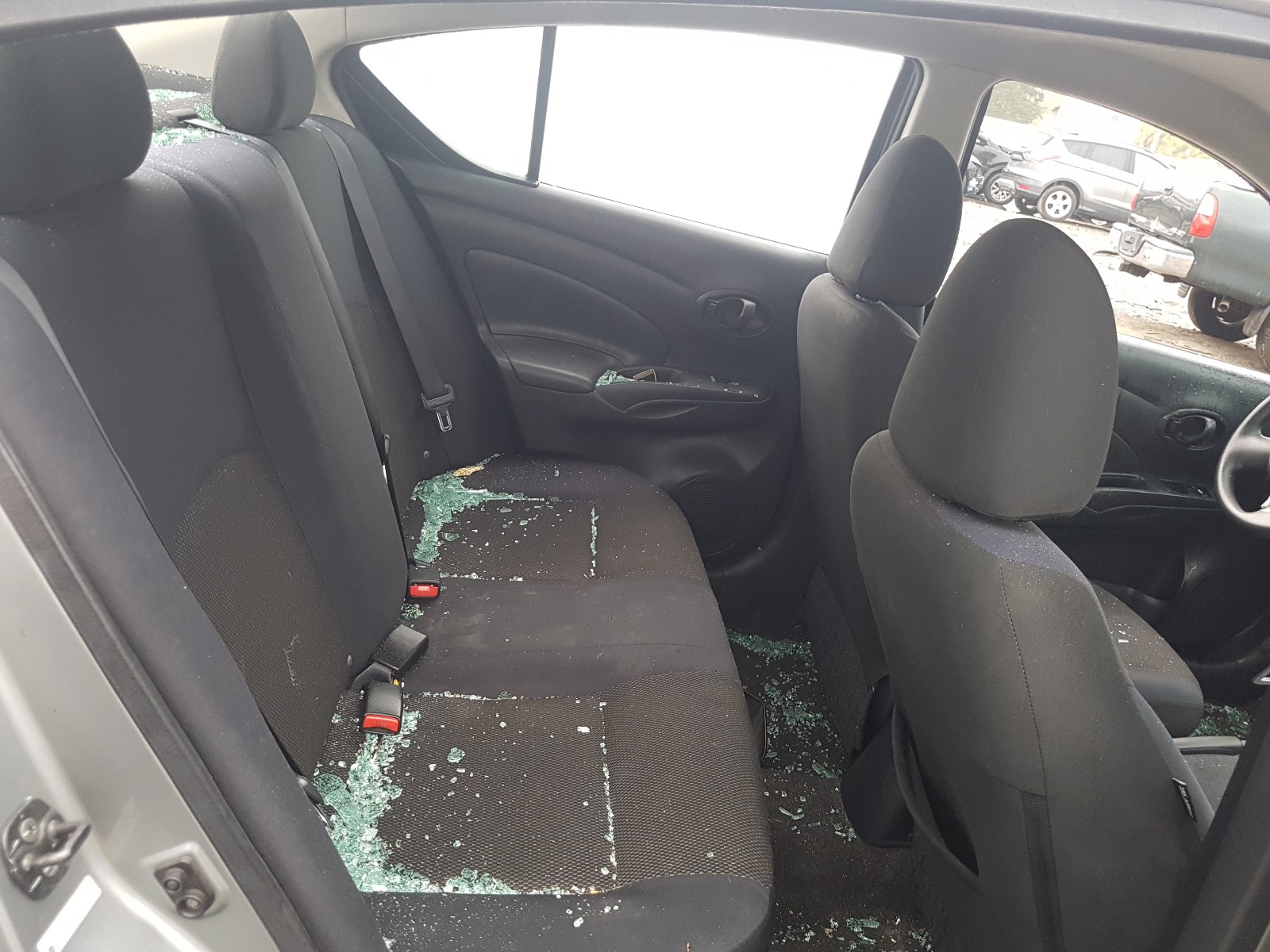 Zdjęcie 6 z aukcji – 2012 NISSAN VERSA S z VIN 3N1CN7AP7CL837597