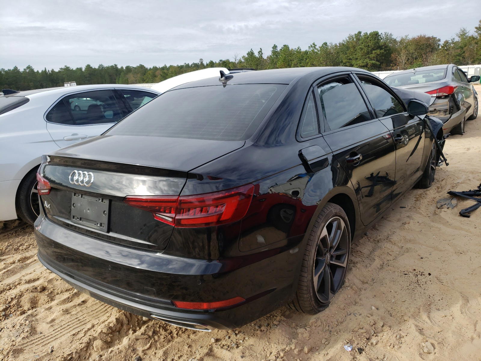 Photo 4 from auction – 2019 AUDI A4 PREMIUM with VIN WAUGMAF41KN019260