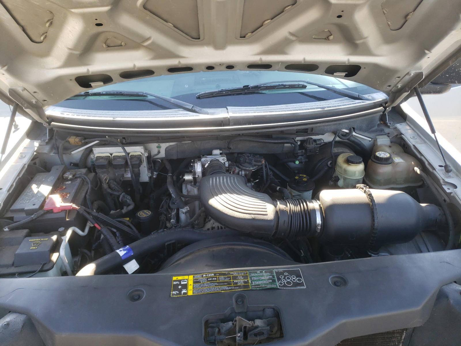 Photo 7 from auction – 2004 FORD F150 with VIN 1FTRF12W84NB65557