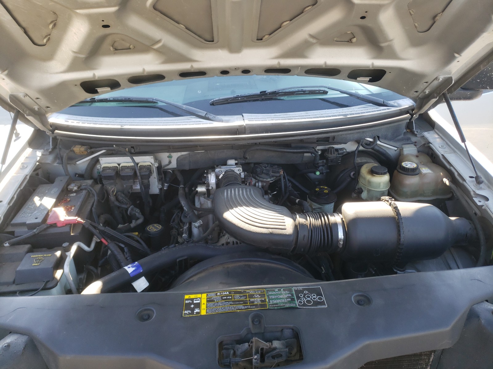 Zdjęcie 7 z aukcji – 2004 FORD F150 z VIN 1FTRF12W84NB65557