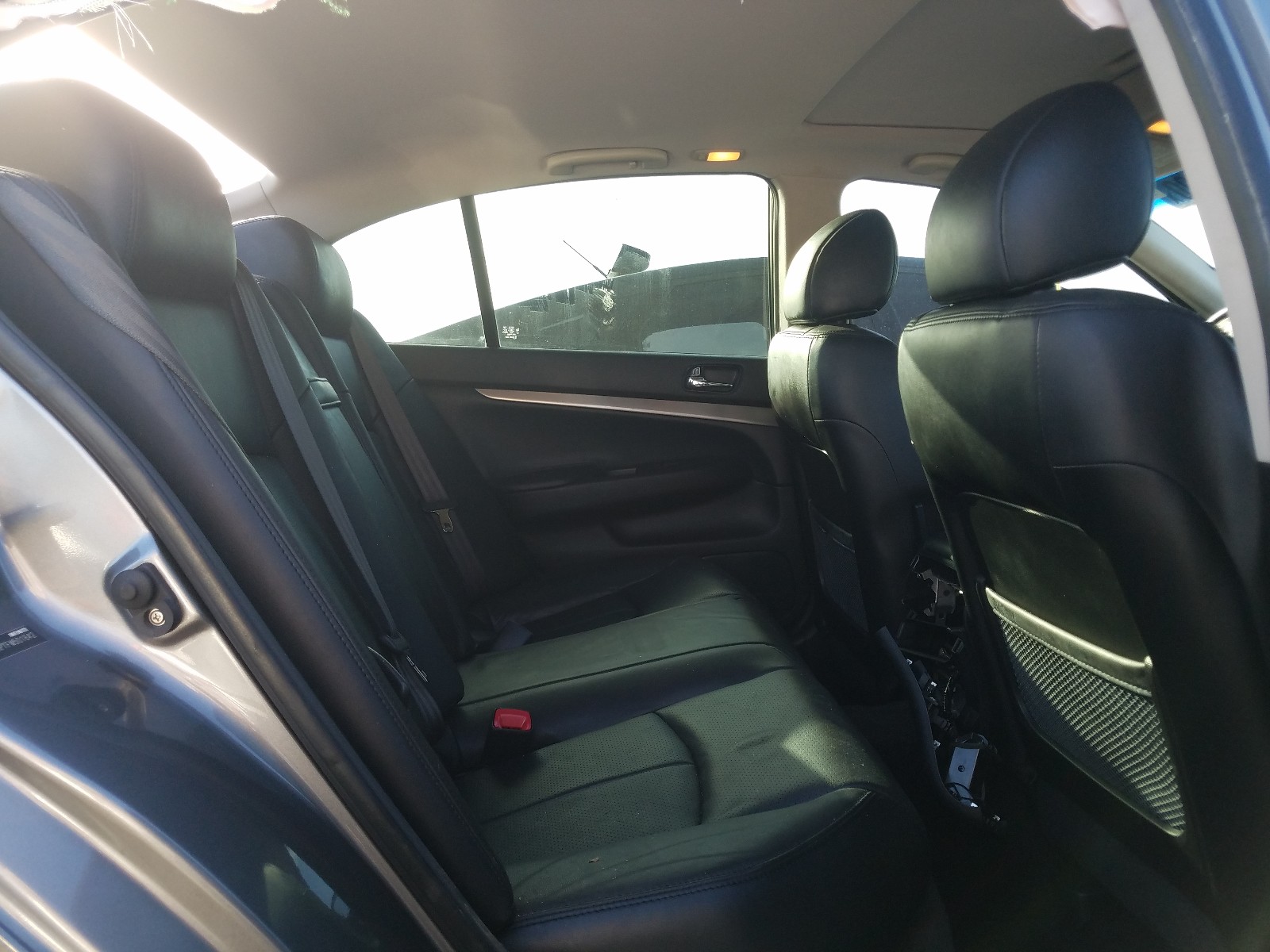 Photo 6 from auction – 2015 INFINITI Q40 with VIN JN1CV6AP7FM501842