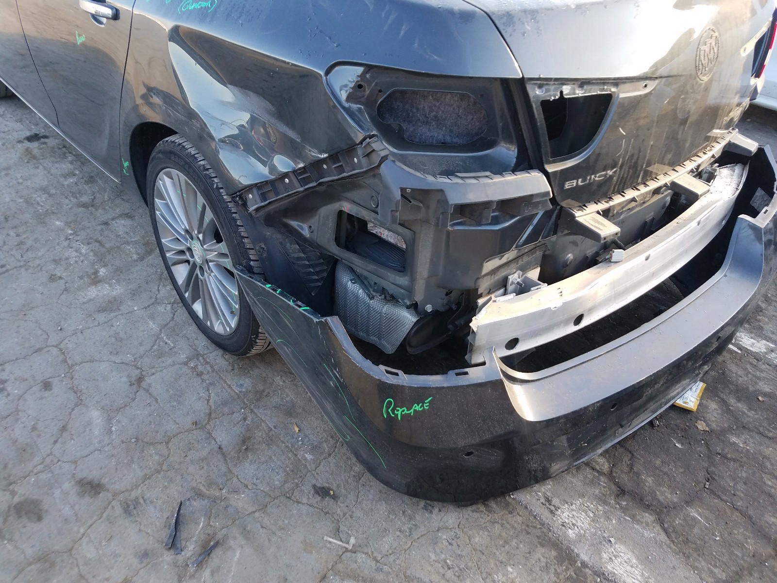 Photo 9 from auction – 2015 BUICK VERANO with VIN 1G4PS5SK3F4100238