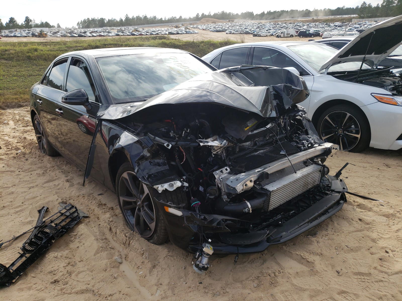 AUDI A4 PREMIUM 2019 with VIN WAUGMAF41KN019260 - Photo from auction