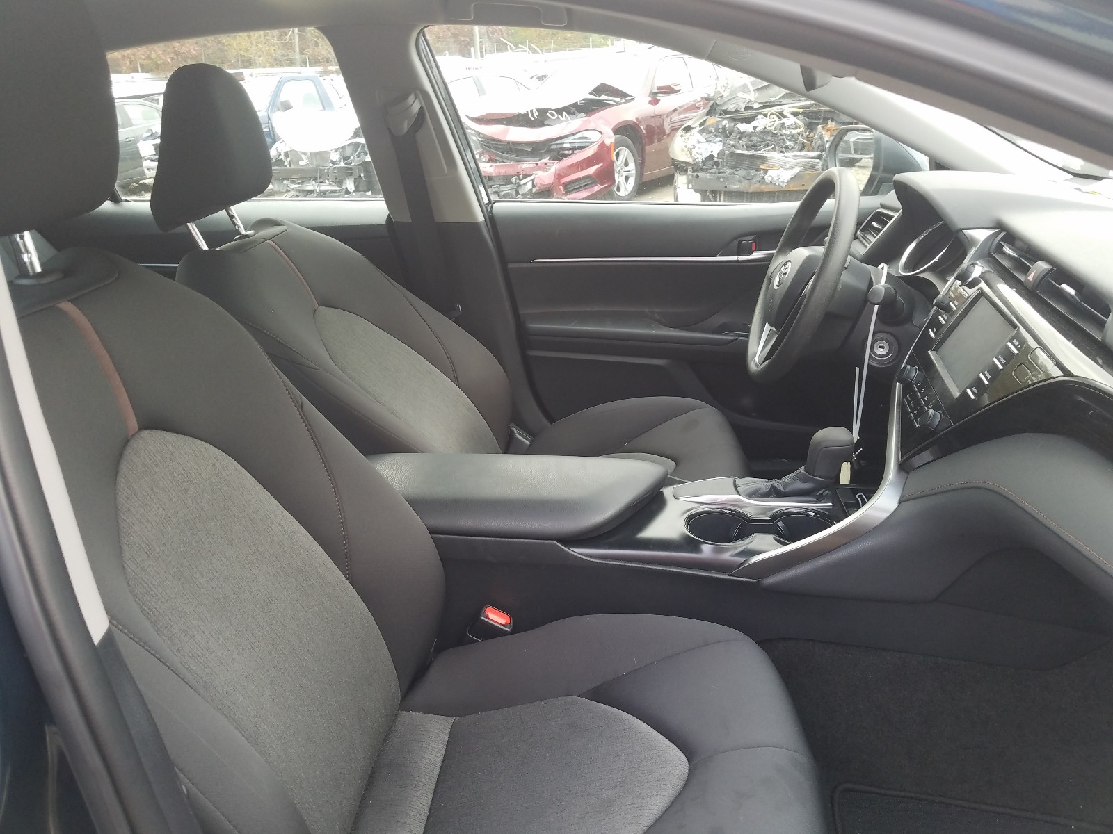 Photo 5 from auction – 2019 TOYOTA CAMRY L with VIN 4T1B11HK9KU789130