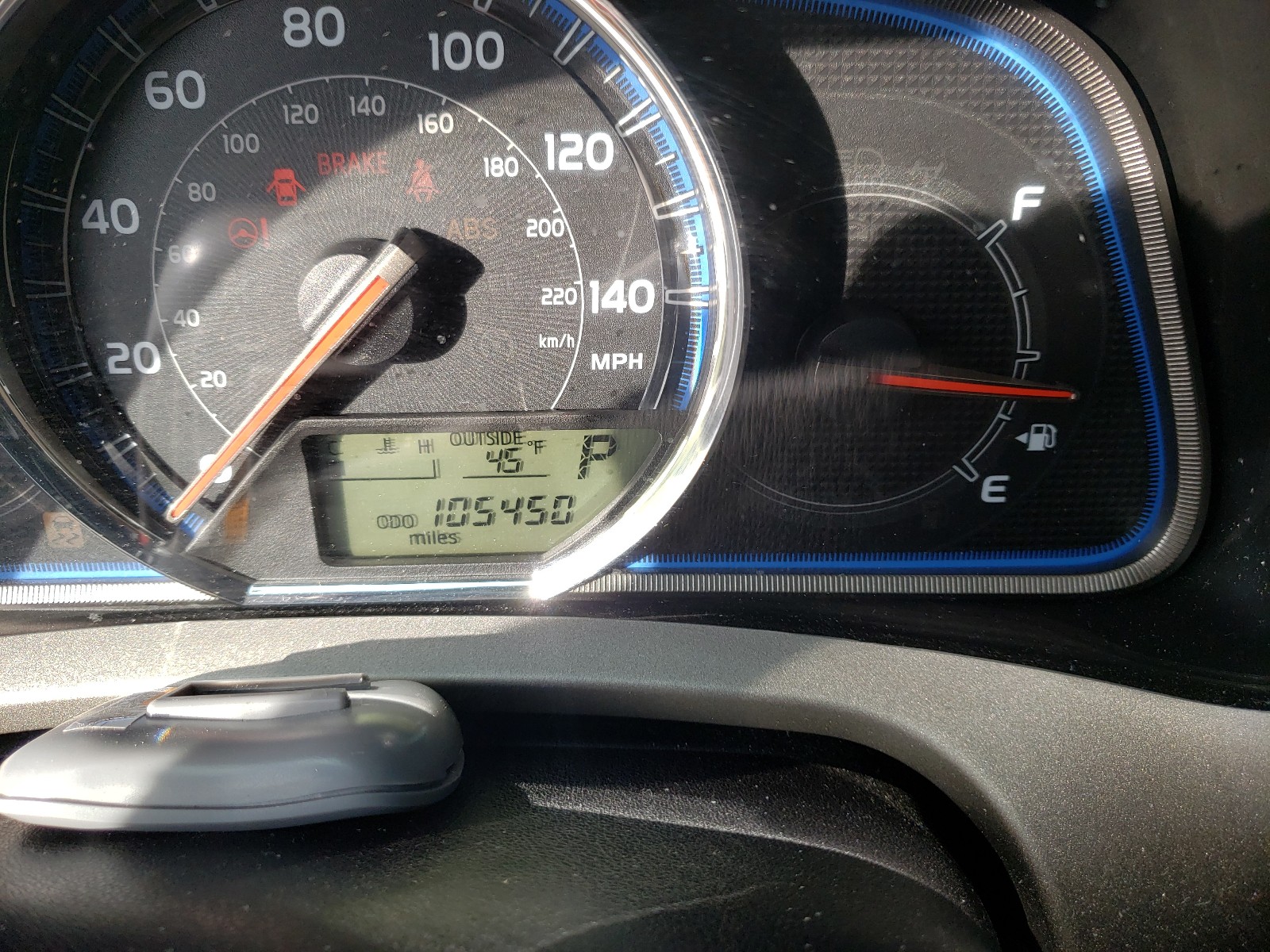 Photo 8 from auction – 2015 TOYOTA RAV4 LIMIT with VIN 2T3YFREV0FW196228