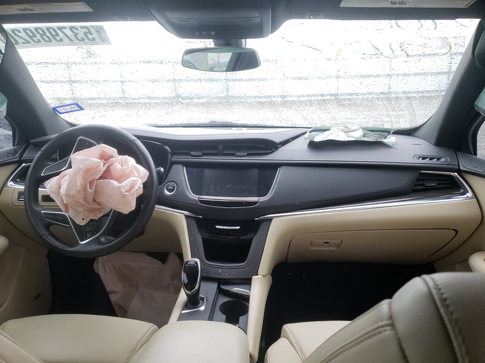 Photo 9 from auction – 2017 CADILLAC XT5 with VIN 1GYKNARS4HZ279300