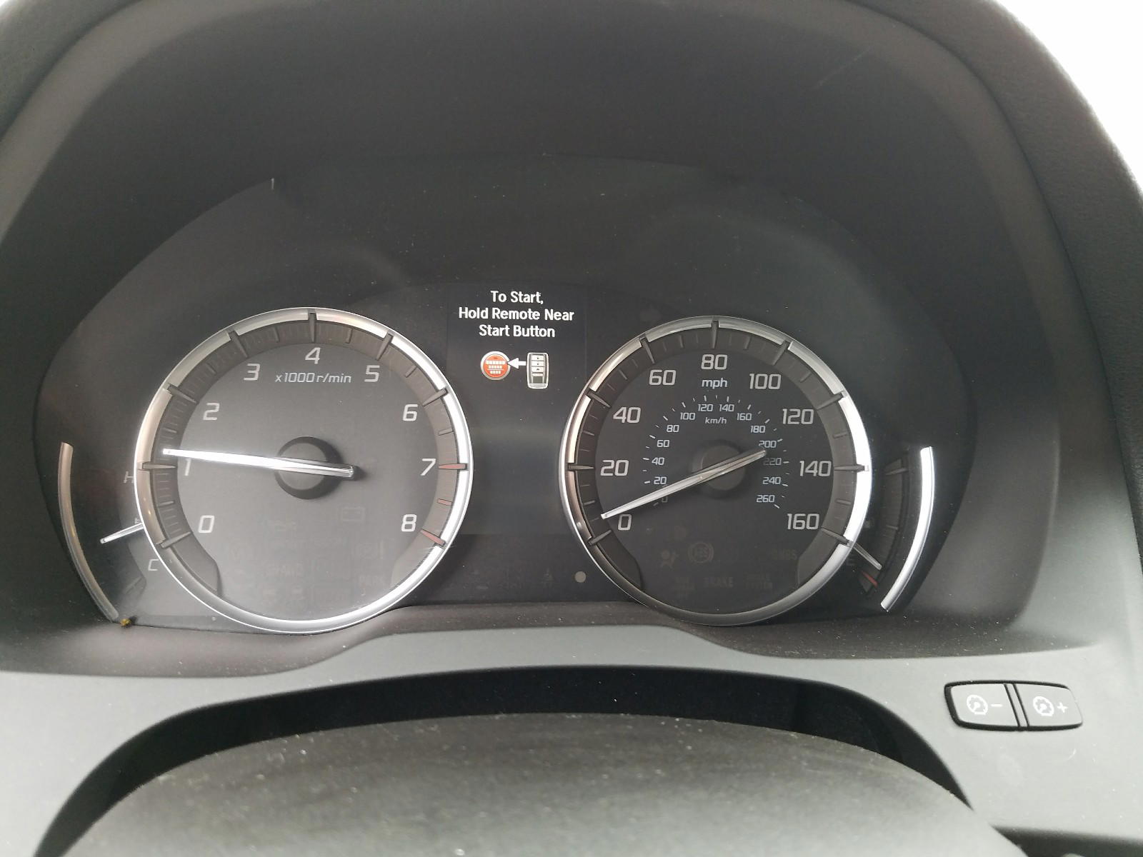 Photo 8 from auction – 2017 ACURA MDX TECHNO with VIN 5FRYD4H52HB017912
