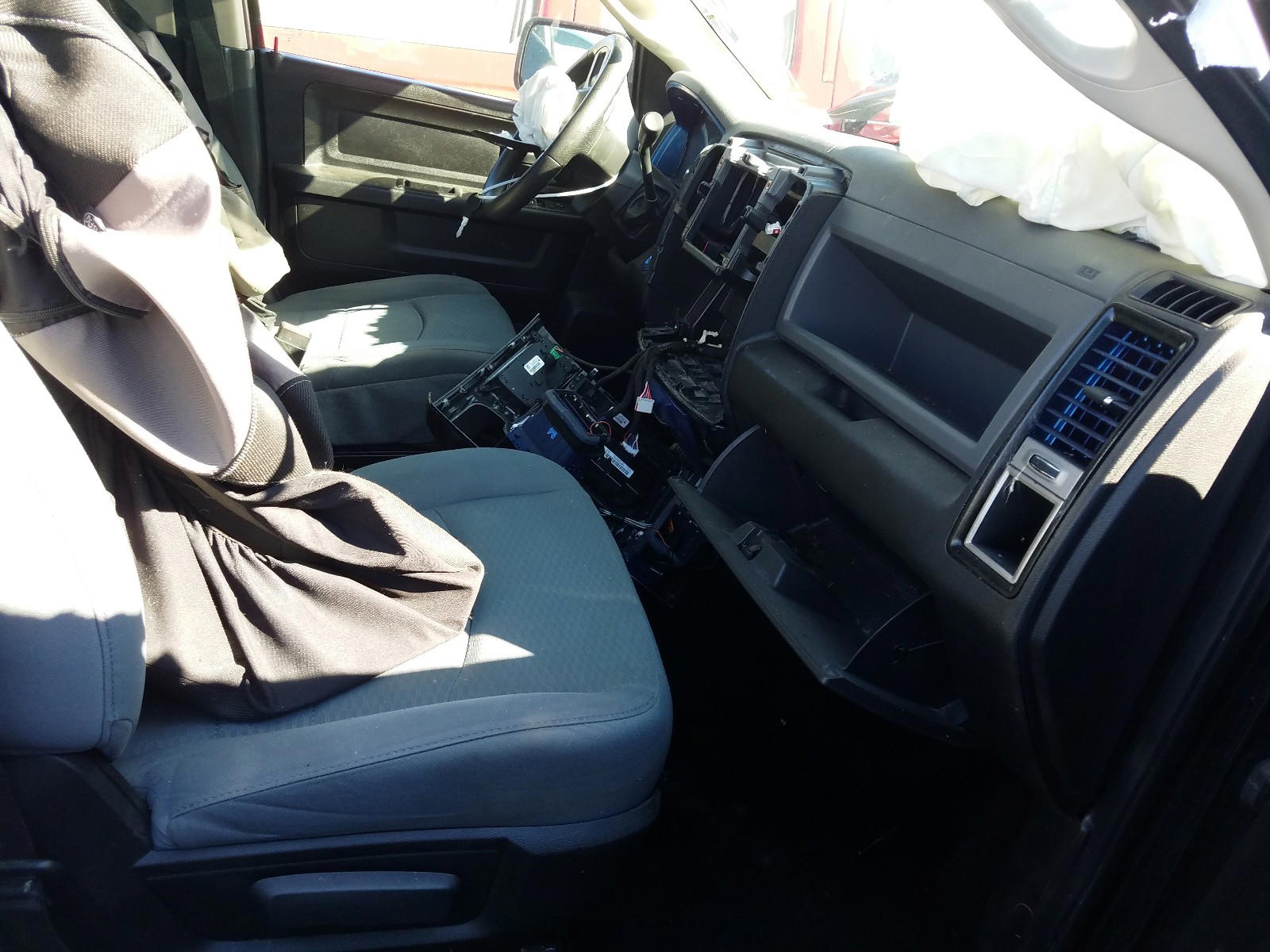 Photo 5 from auction – 2013 RAM 1500 ST with VIN 1C6RR7KT1DS720826
