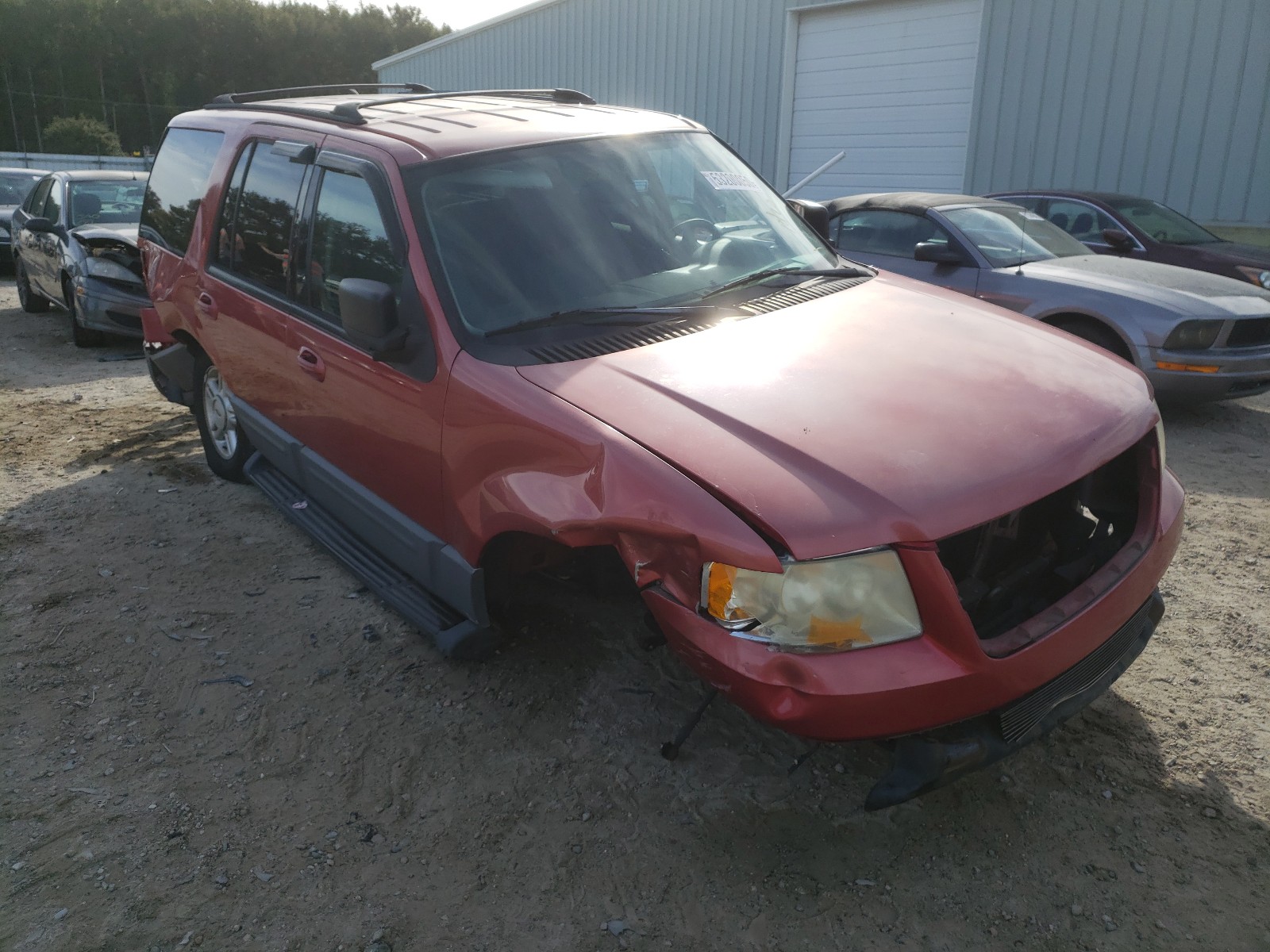 FORD EXPEDITION 2003 مع رقم تعريف المركبة 1FMRU15W63LC44930 - صورة من المزاد