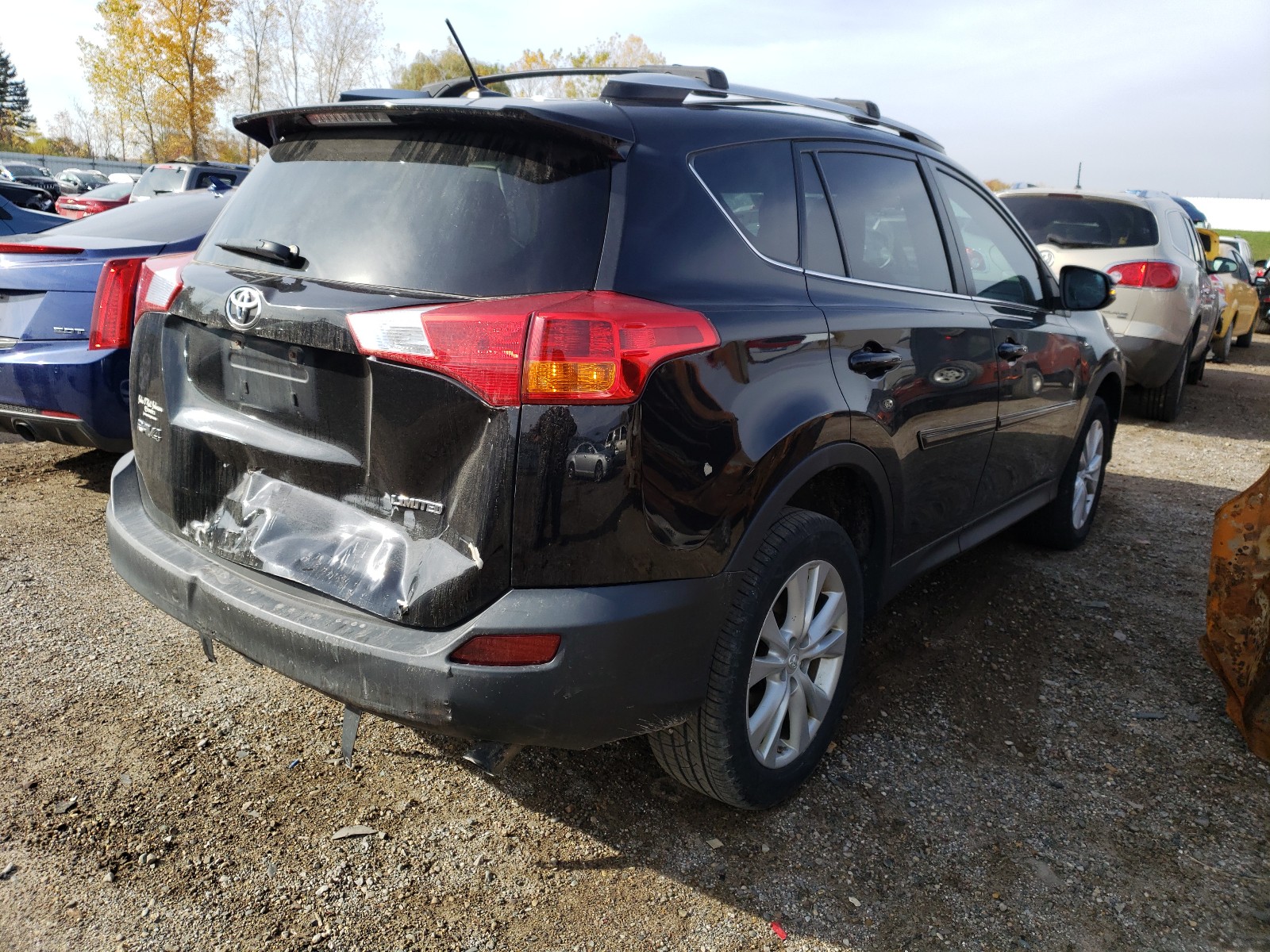 Photo 4 from auction – 2015 TOYOTA RAV4 LIMIT with VIN 2T3YFREV0FW196228
