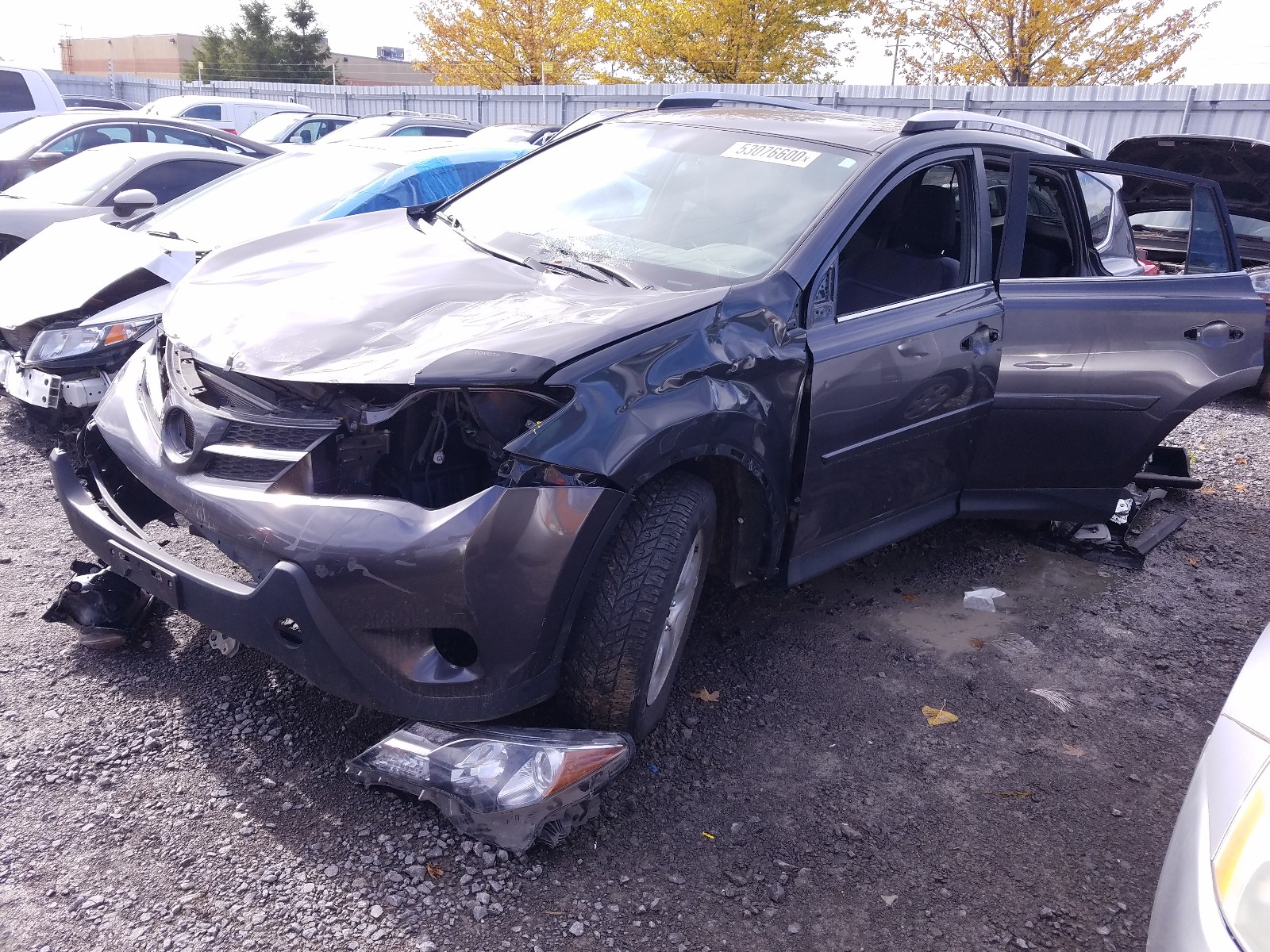 Photo 2 from auction – 2015 TOYOTA RAV4 LE with VIN 2T3ZFREV6FW211657