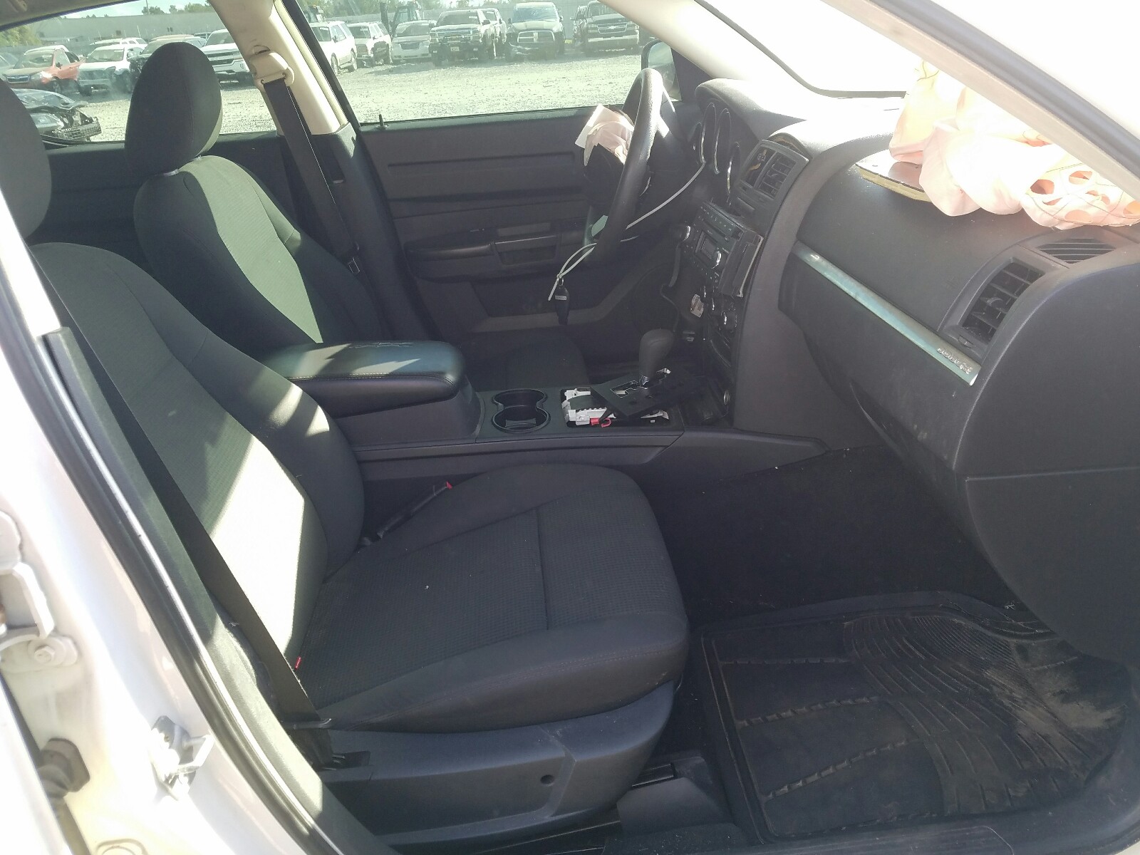 Photo 5 from auction – 2008 DODGE CHARGER with VIN 2B3KA43R08H116444