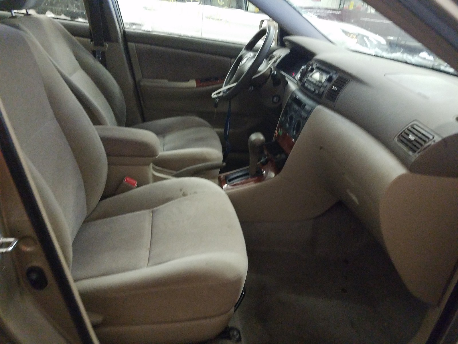 Photo 5 from auction – 2008 TOYOTA COROLLA CE with VIN 1NXBR32E08Z024632