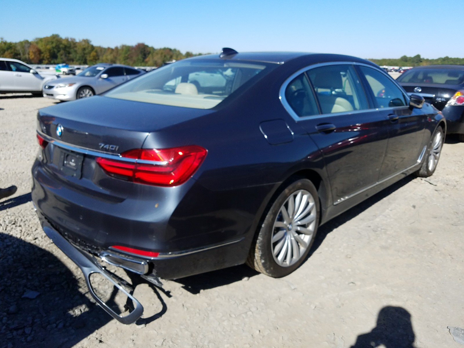 Фото 4 с аукциона – 2016 BMW 740 I с VIN WBA7E2C57GG547803