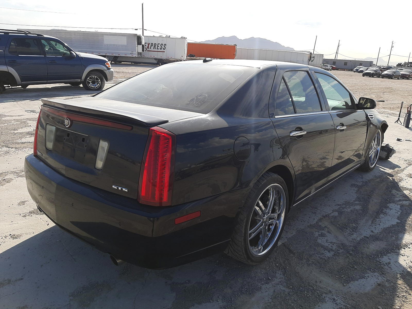 Photo 4 from auction – 2008 CADILLAC STS with VIN 1G6DK67V180162668