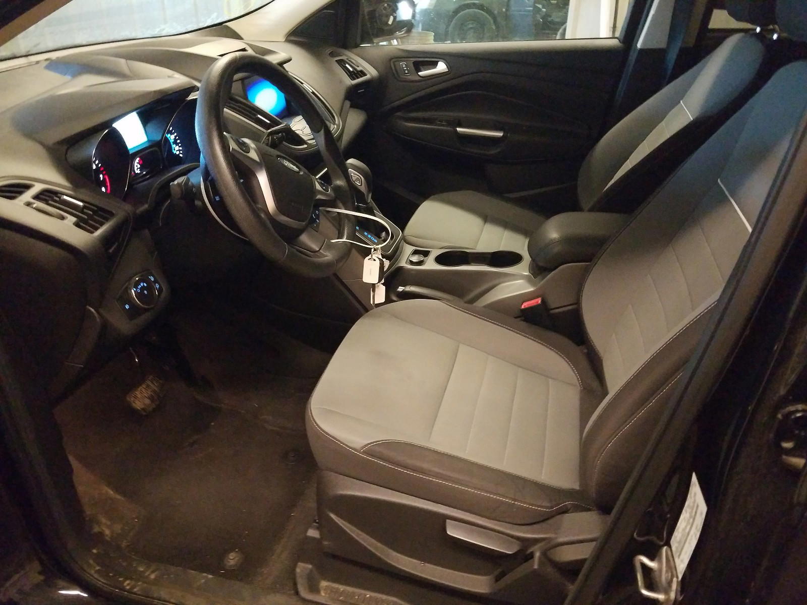 Photo 5 from auction – 2013 FORD ESCAPE SE with VIN 1FMCU9GX3DUD09030