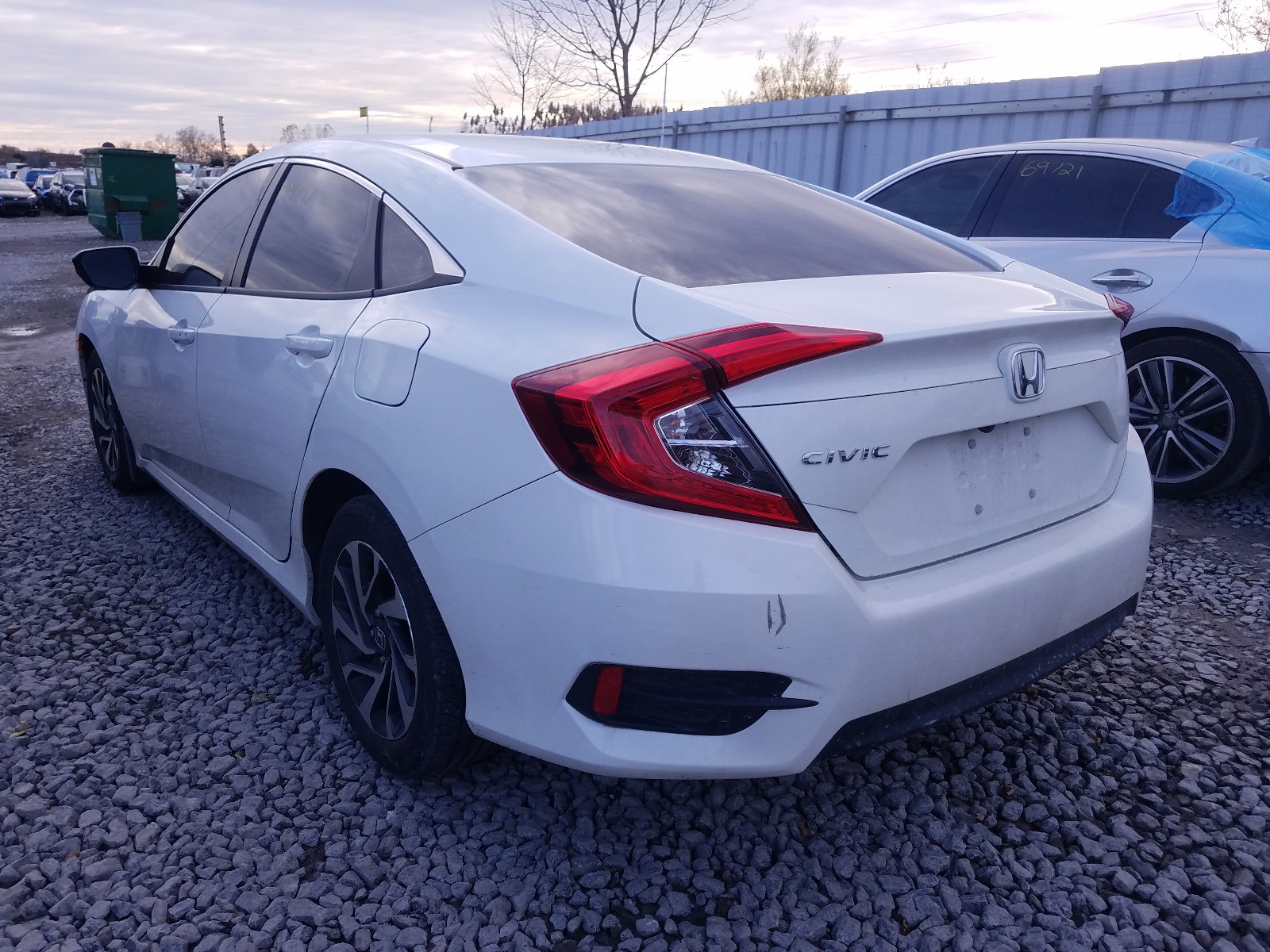 Zdjęcie 3 z aukcji – 2016 HONDA CIVIC EX z VIN 2HGFC2F73GH002642