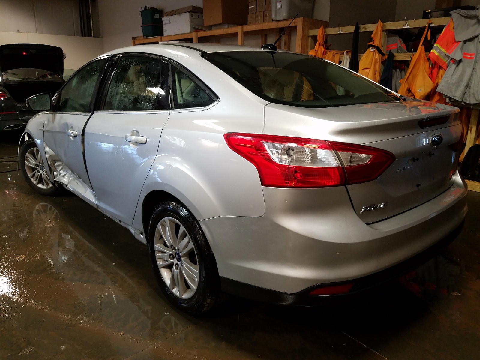 Photo 3 from auction – 2012 FORD FOCUS SEL with VIN 1FAHP3H2XCL316133