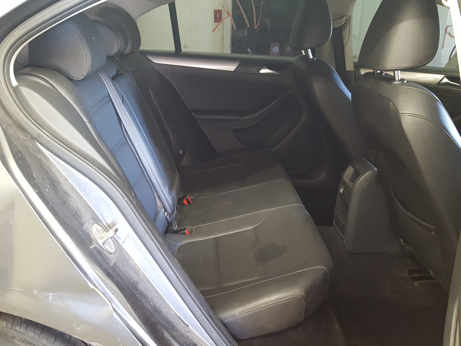 Photo 6 from auction – 2015 VOLKSWAGEN JETTA with VIN 3VWD07AJ4FM287458