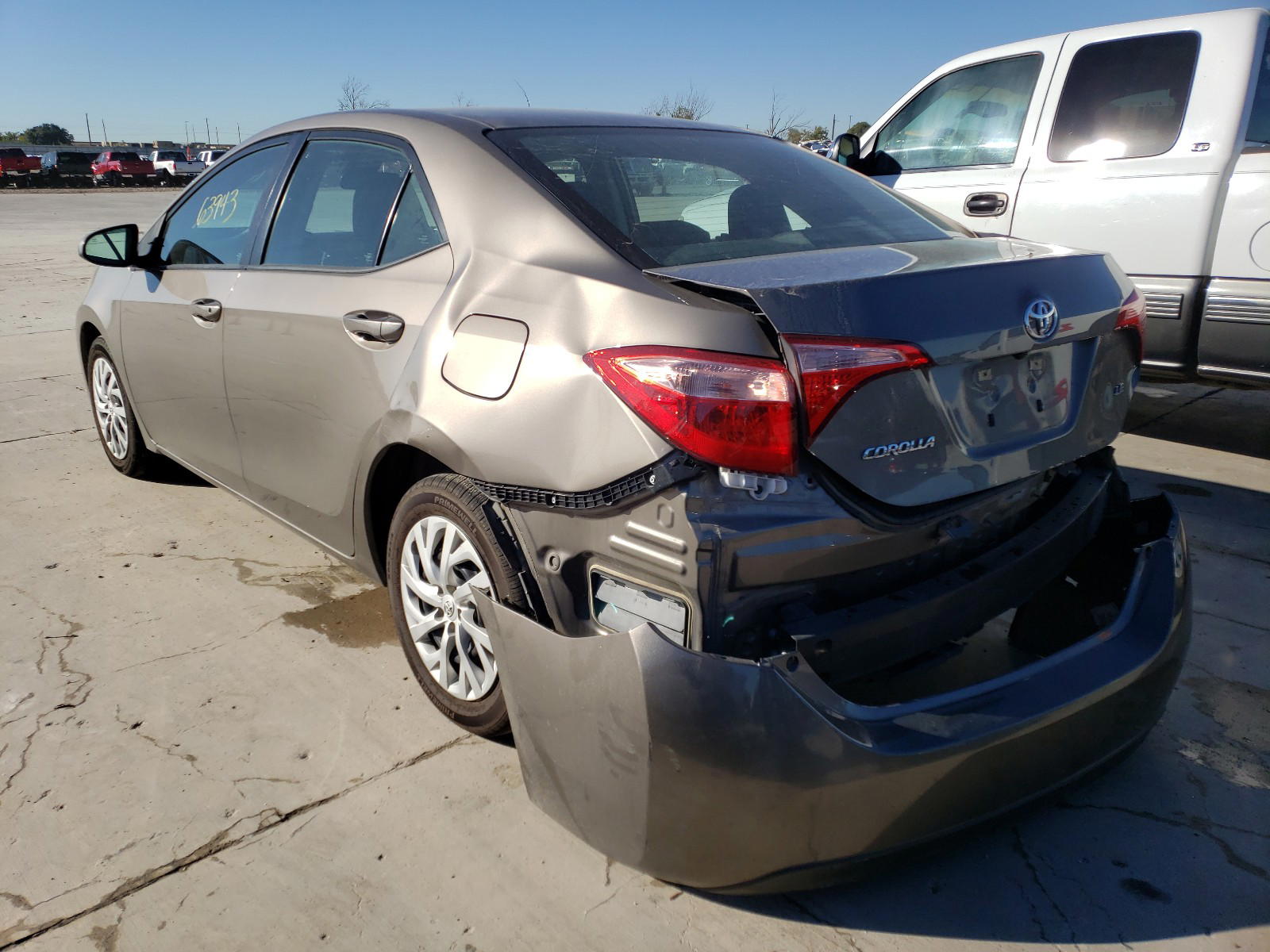 Photo 3 from auction – 2017 TOYOTA COROLLA L with VIN 5YFBURHE4HP714734