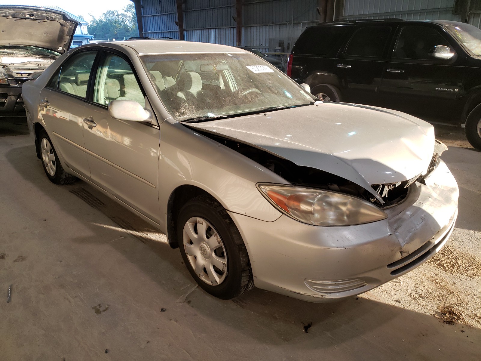 TOYOTA CAMRY LE 2002 with VIN 4T1BE32K82U062313 - Photo from auction