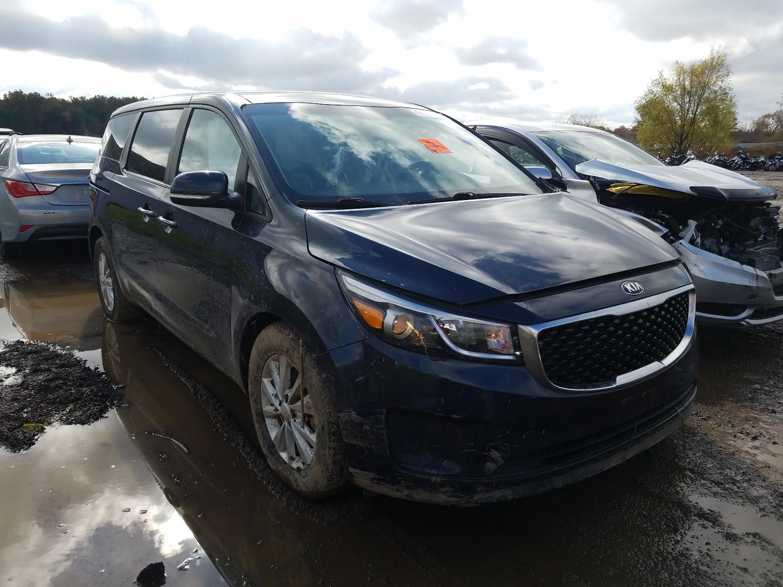 KIA SEDONA LX 2017 with VIN KNDMB5C19H6219805 - Photo from auction