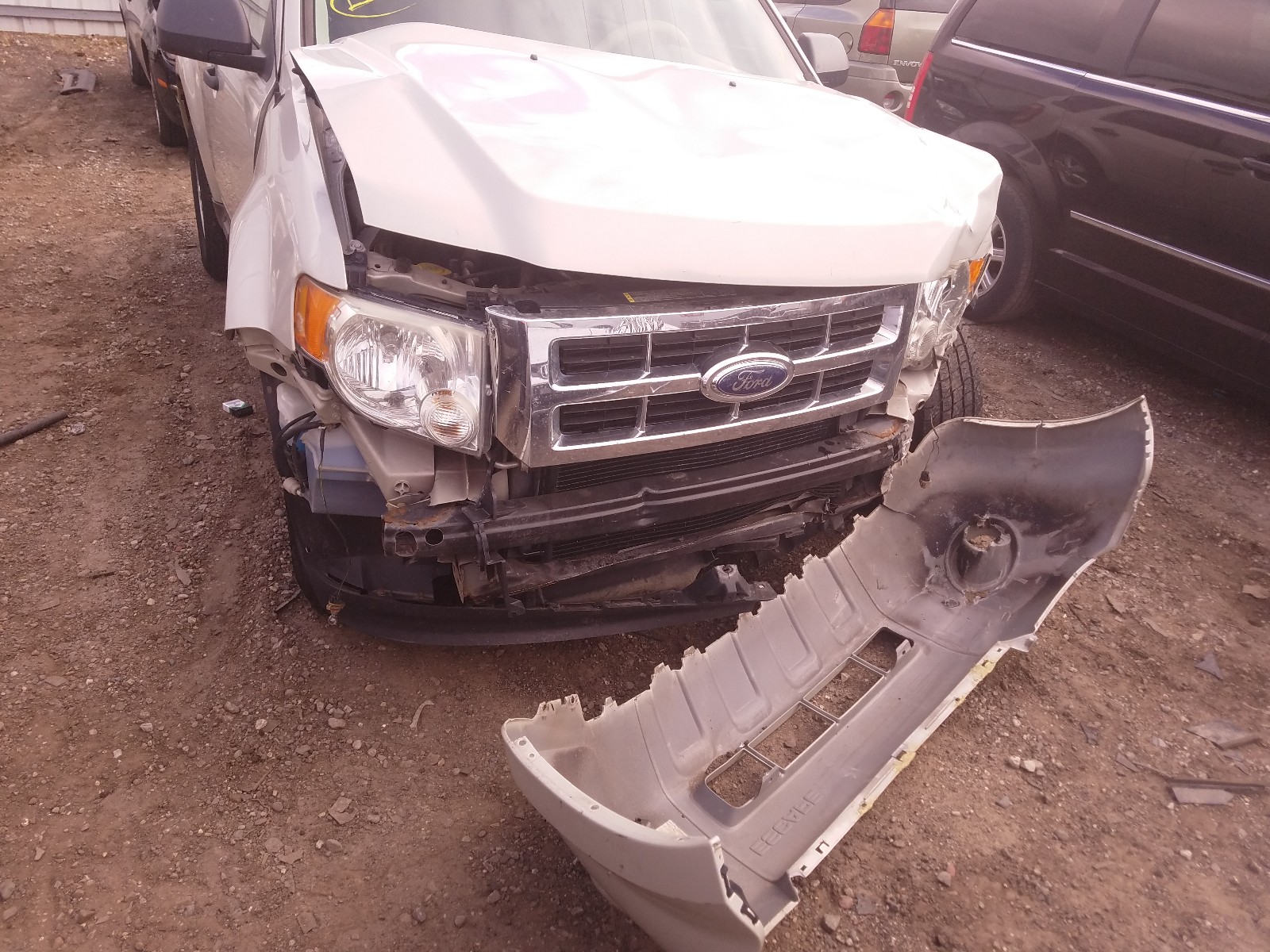 Photo 9 from auction – 2009 FORD ESCAPE XLT with VIN 1FMCU03G29KA64032