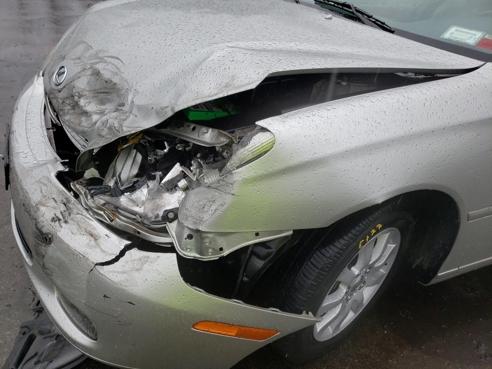 Photo 9 from auction – 2004 LEXUS ES 330 with VIN JTHBA30G240002714