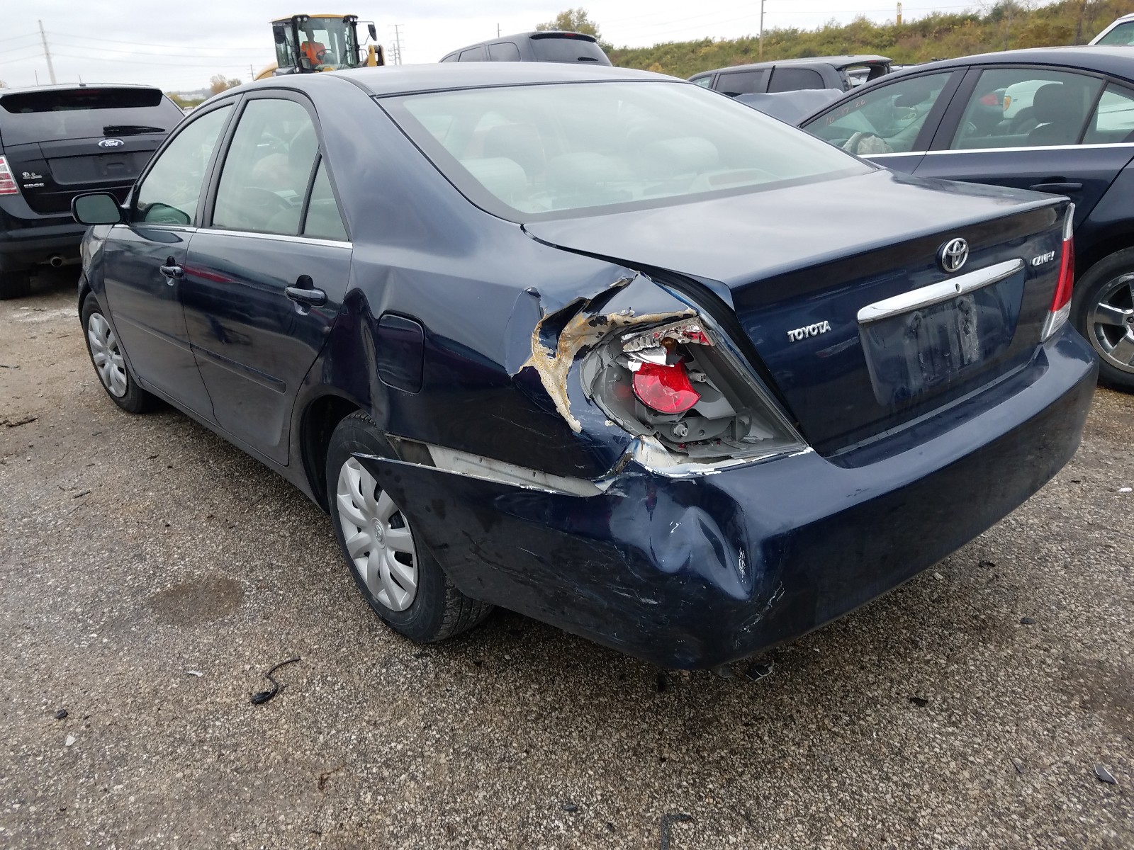 Photo 3 from auction – 2005 TOYOTA CAMRY LE with VIN 4T1BE32KX5U594473