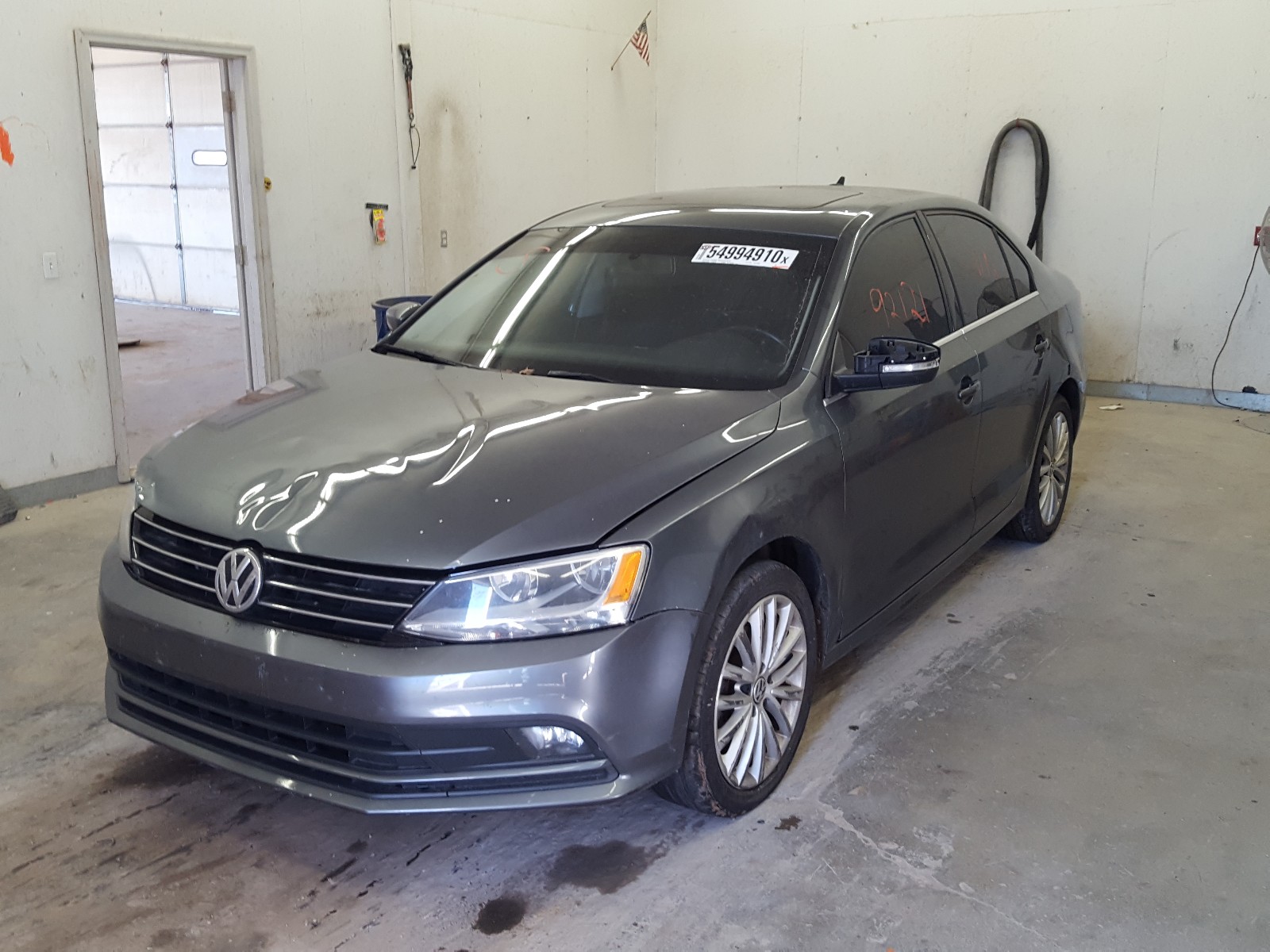 Photo 2 from auction – 2015 VOLKSWAGEN JETTA with VIN 3VWD07AJ4FM287458