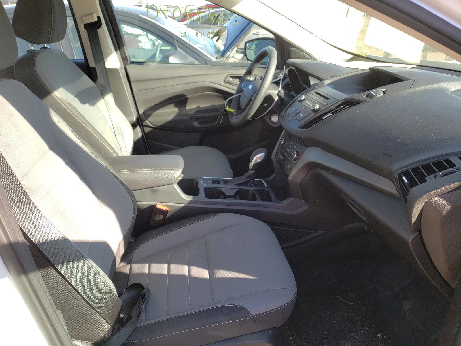 Photo 5 from auction – 2017 FORD ESCAPE S with VIN 1FMCU0F73HUB51792