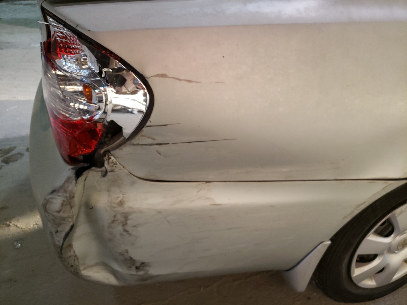 Photo 9 from auction – 2002 TOYOTA CAMRY LE with VIN 4T1BE32K82U062313