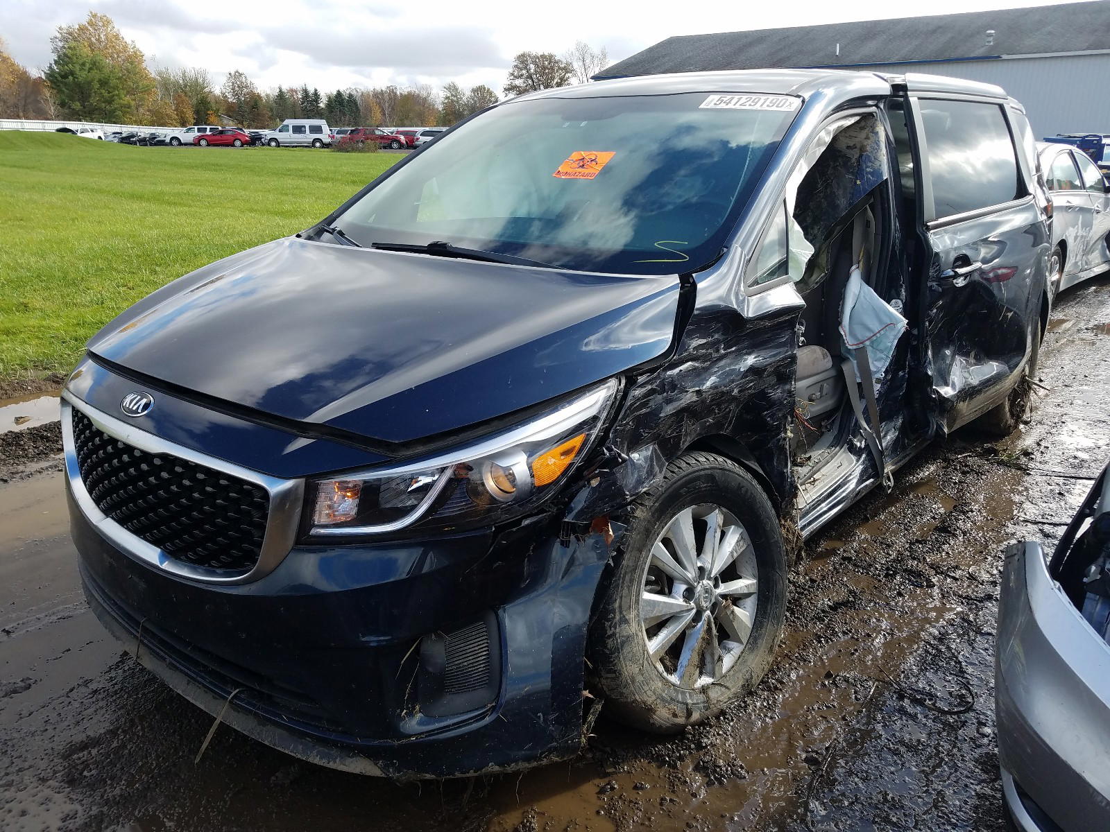 Photo 2 from auction – 2017 KIA SEDONA LX with VIN KNDMB5C19H6219805